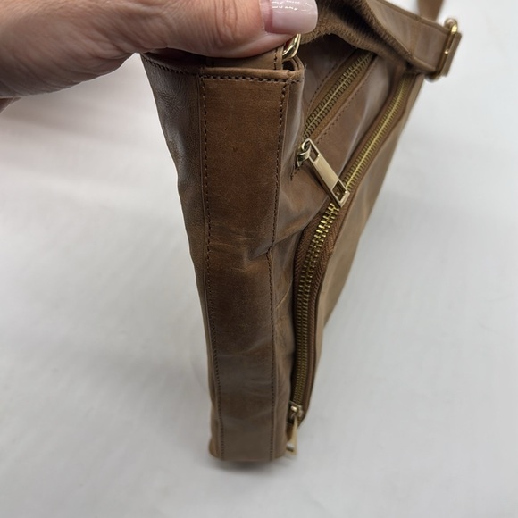 Estalon Brown Leather Crossbody Bag BRN7608C - Picture 8 of 13